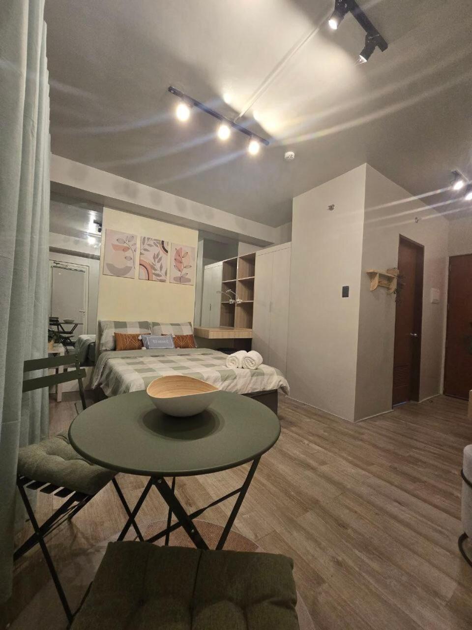 Olive And Oak Apartment